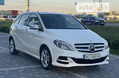 Хэтчбек Mercedes-Benz B-Class 2016 в 