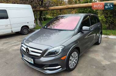 Хэтчбек Mercedes-Benz B-Class 2016 в 