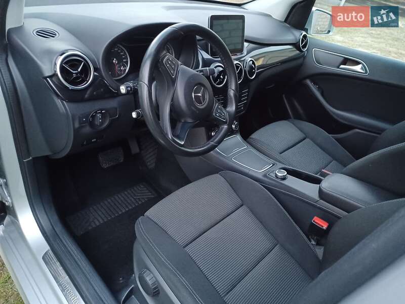 Хэтчбек Mercedes-Benz B-Class 2017 в Старой Выжевке