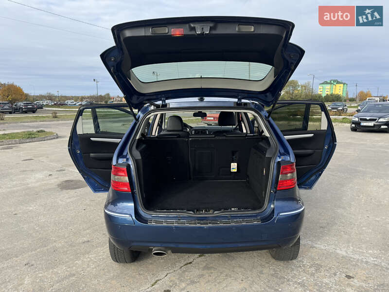 Хэтчбек Mercedes-Benz B-Class 2011 в Вараше