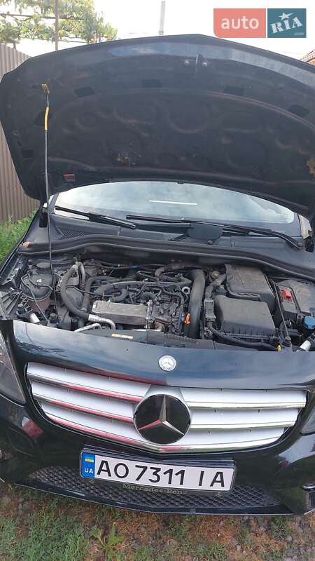 Хэтчбек Mercedes-Benz B-Class 2012 в Сваляве