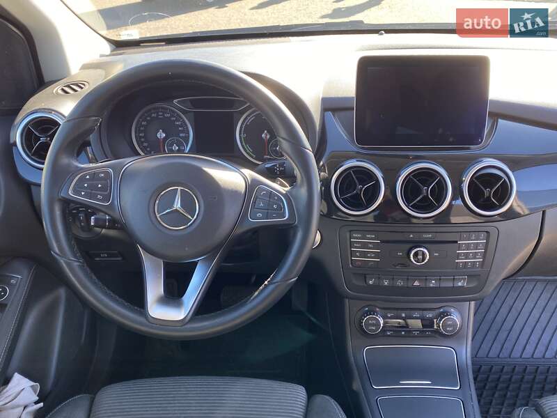 Хэтчбек Mercedes-Benz B-Class 2017 в Одессе