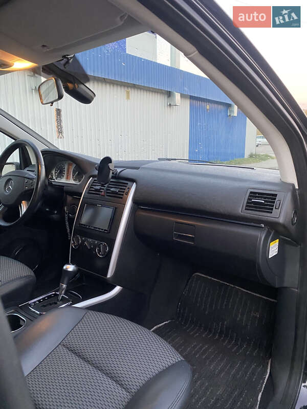 Хетчбек Mercedes-Benz B-Class 2010 в Дніпрі