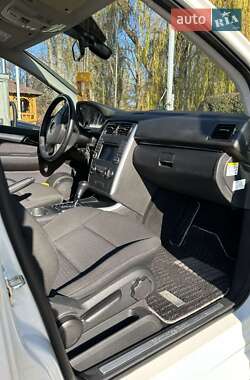 Хэтчбек Mercedes-Benz B-Class 2010 в 