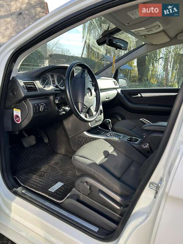 Хэтчбек Mercedes-Benz B-Class 2010 в Черновцах