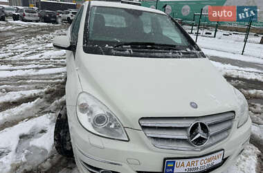 Mercedes-Benz B-Class 2011