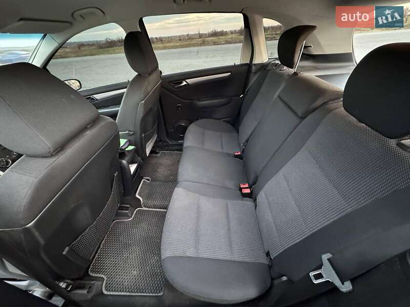 Хетчбек Mercedes-Benz B-Class 2008 в Дніпрі