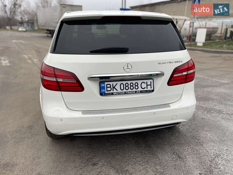 Хетчбек Mercedes-Benz B-Class 2015 в Рівному фото 24 Хетчбек Mercedes-Benz B-Class 2015 в Рівному