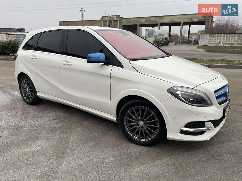 Хетчбек Mercedes-Benz B-Class 2015 в Рівному фото 28 Хетчбек Mercedes-Benz B-Class 2015 в Рівному