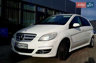 Хэтчбек Mercedes-Benz B-Class 2009 в 