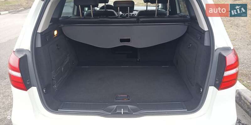 Хетчбек Mercedes-Benz B-Class 2017 в Харкові фото 8 Хетчбек Mercedes-Benz B-Class 2017 в Харкові