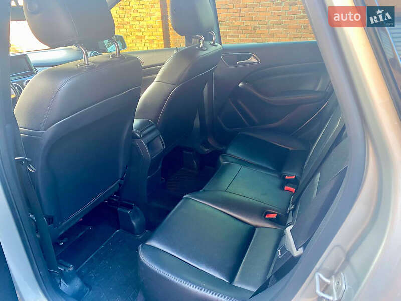 Хэтчбек Mercedes-Benz B-Class 2012 в Жовкве