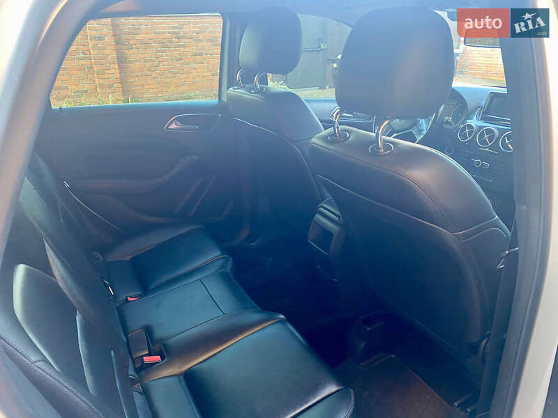 Хэтчбек Mercedes-Benz B-Class 2012 в Жовкве
