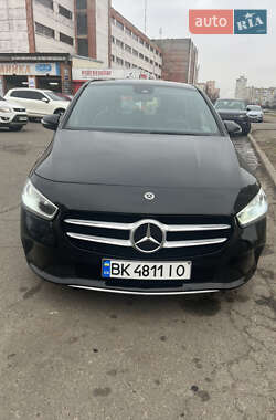 Mercedes-Benz B-Class 2021