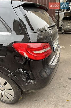 Хетчбек Mercedes-Benz B-Class 2014 в 