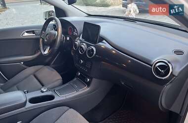 Хэтчбек Mercedes-Benz B-Class 2016 в 
