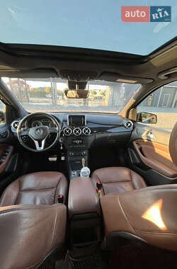 Mercedes-Benz B-Class 2012
