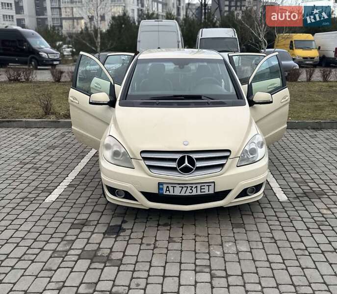 Хэтчбек Mercedes-Benz B-Class 2010 в Ивано-Франковске
