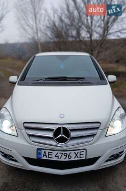 Mercedes-Benz B-Class 2011 Mercedes-Benz B-Class 2011