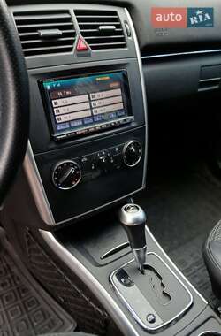 Хэтчбек Mercedes-Benz B-Class 2011 в 
