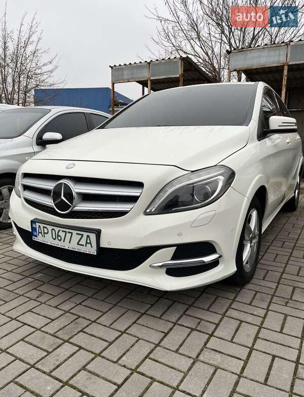 Хэтчбек Mercedes-Benz B-Class 2015 в Запорожье