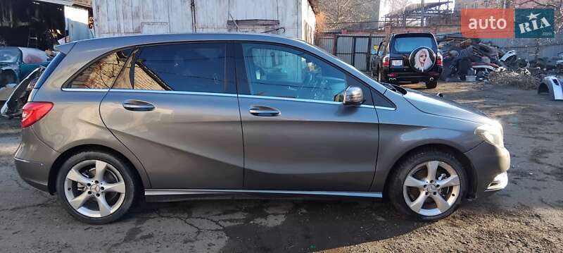 Хэтчбек Mercedes-Benz B-Class 2013 в Черновцах