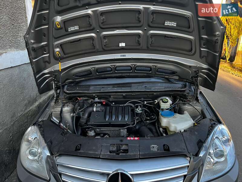 Хэтчбек Mercedes-Benz B-Class 2005 в 