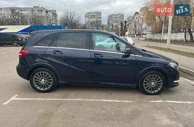 Хэтчбек Mercedes-Benz B-Class 2016 в 