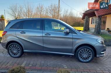 Хэтчбек Mercedes-Benz B-Class 2017 в 