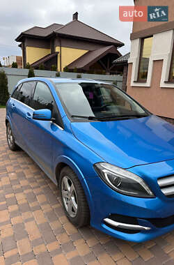 Хэтчбек Mercedes-Benz B-Class 2016 в 