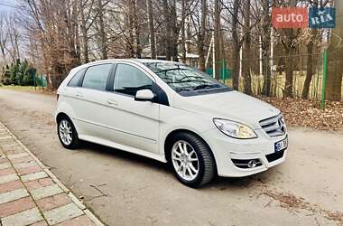 Хетчбек Mercedes-Benz B-Class 2011 в Івано-Франківську