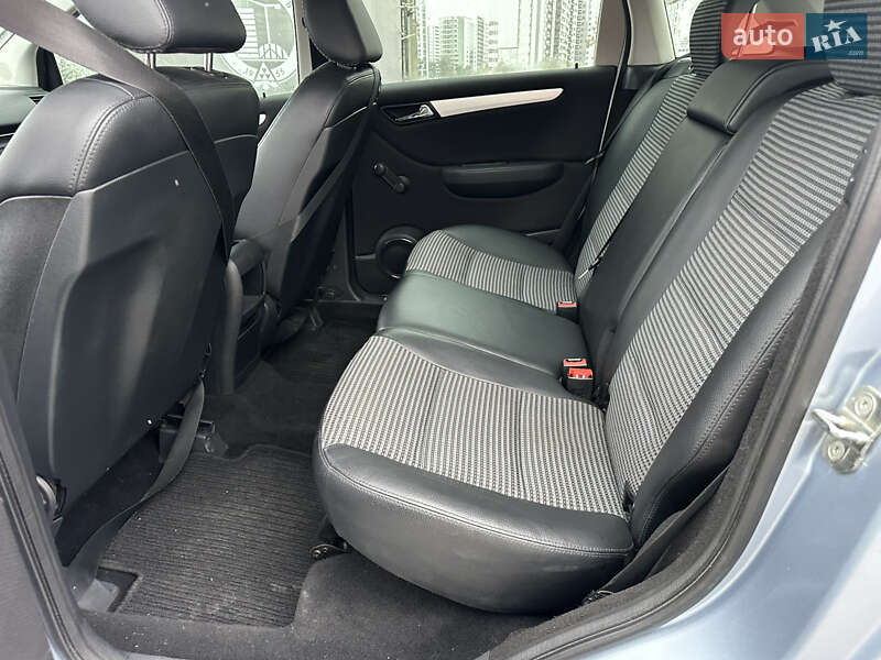 Хетчбек Mercedes-Benz B-Class 2006 в Києві фото 47 Хетчбек Mercedes-Benz B-Class 2006 в Києві