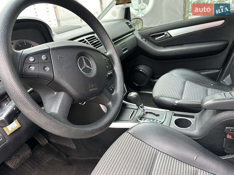 Хетчбек Mercedes-Benz B-Class 2006 в Києві фото 80 Хетчбек Mercedes-Benz B-Class 2006 в Києві