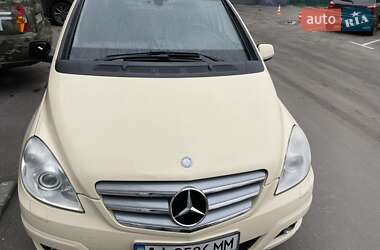 Mercedes-Benz B-Class 2011