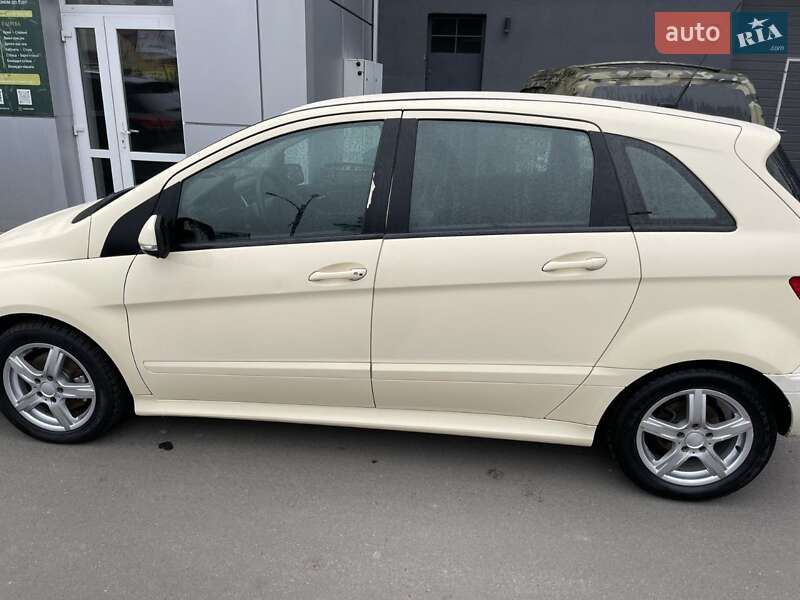Хэтчбек Mercedes-Benz B-Class 2011 в Киеве