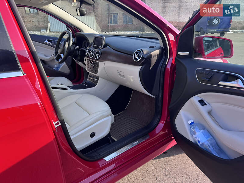 Хэтчбек Mercedes-Benz B-Class 2014 в Черкассах фото 8 Хэтчбек Mercedes-Benz B-Class 2014 в Черкассах