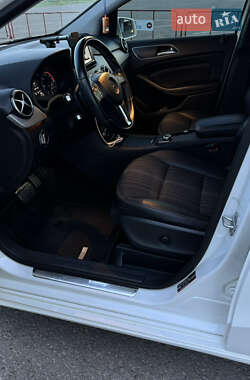 Хэтчбек Mercedes-Benz B-Class 2013 в 