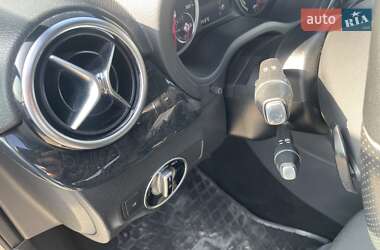 Хэтчбек Mercedes-Benz B-Class 2017 в 