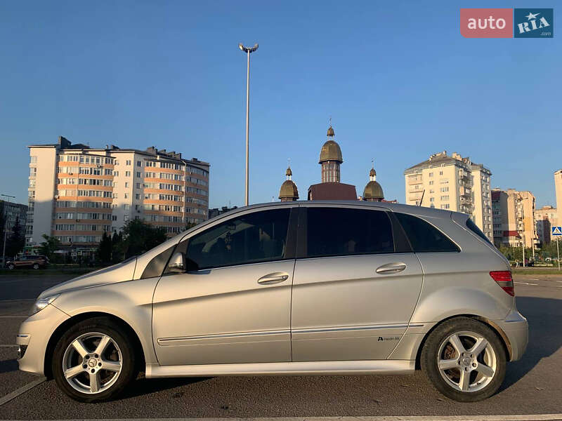 Хэтчбек Mercedes-Benz B-Class 2011 в Шумске