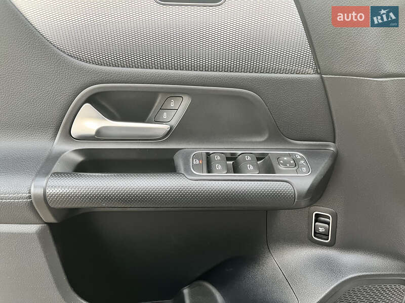 Хетчбек Mercedes-Benz B-Class 2019 в Києві
