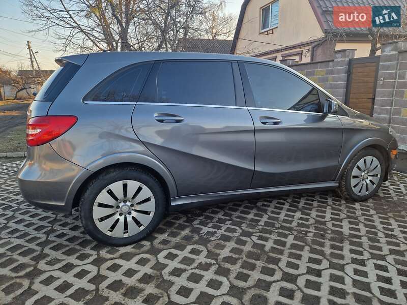 Хетчбек Mercedes-Benz B-Class 2014 в Харкові