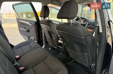 Хэтчбек Mercedes-Benz B-Class 2011 в 