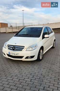 Mercedes-Benz B-Class 2011