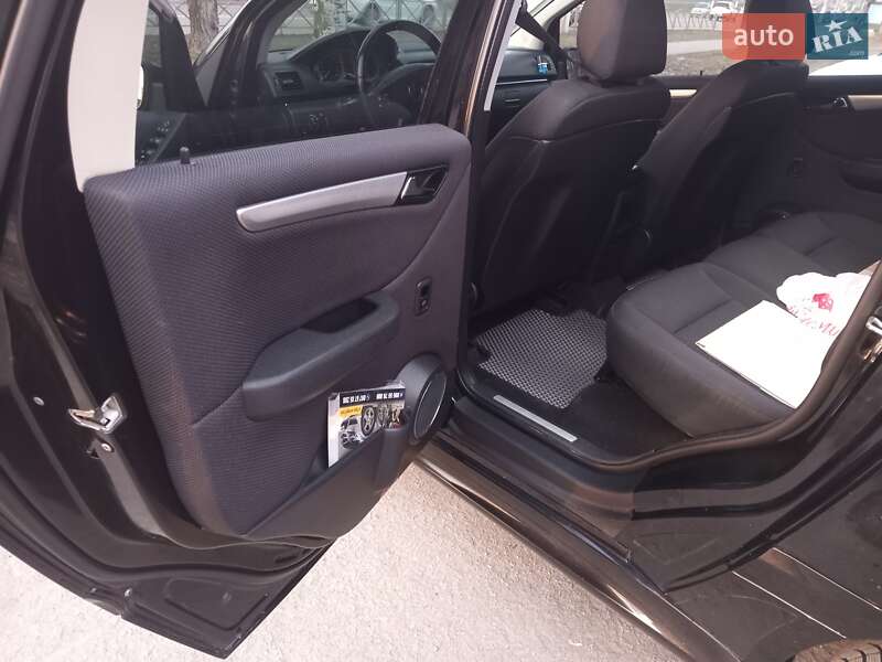 Хэтчбек Mercedes-Benz B-Class 2011 в Кропивницком