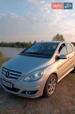 Хетчбек Mercedes-Benz B-Class 2011 в Вараші