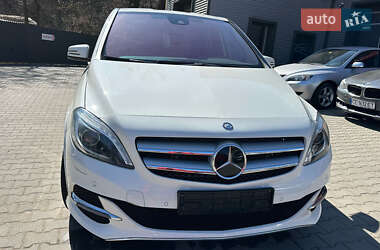 Хэтчбек Mercedes-Benz B-Class 2015 в 