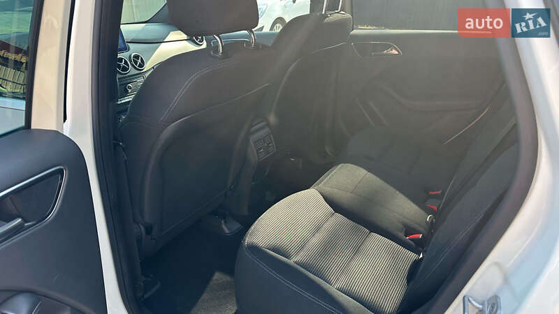 Хэтчбек Mercedes-Benz B-Class 2015 в Черновцах