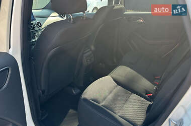 Хэтчбек Mercedes-Benz B-Class 2015 в 