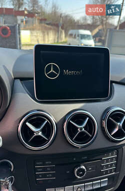 Хэтчбек Mercedes-Benz B-Class 2015 в 