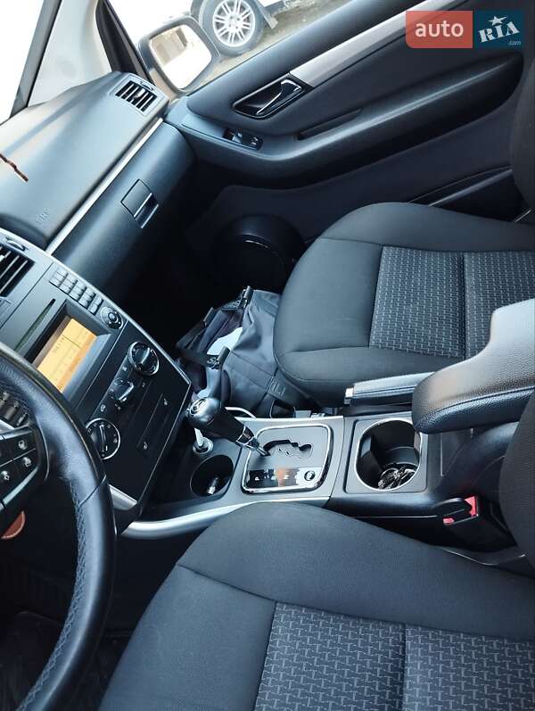 Хэтчбек Mercedes-Benz B-Class 2010 в Журавном